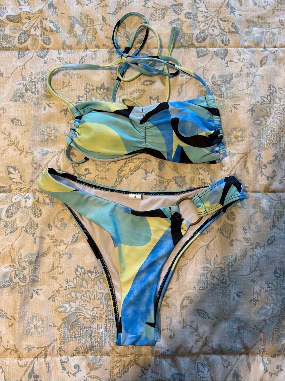 Bikini Set - Picture 2 of 6